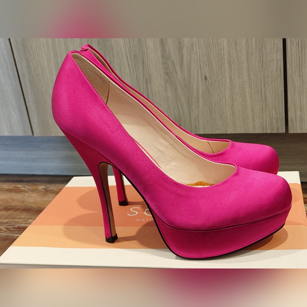 Steve Madden Pumps (New never worn)